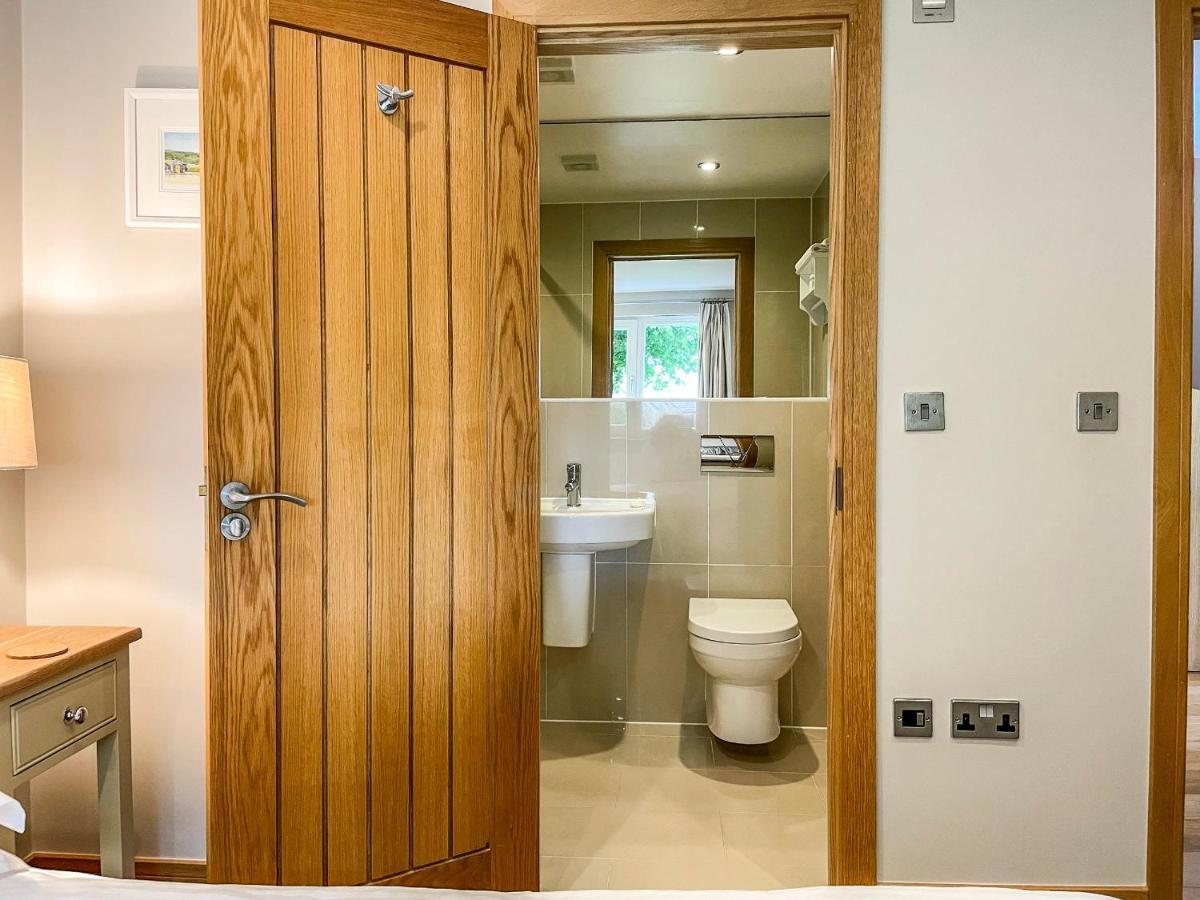 Swandown, 20 Poldon Villa Chard Bagian luar foto