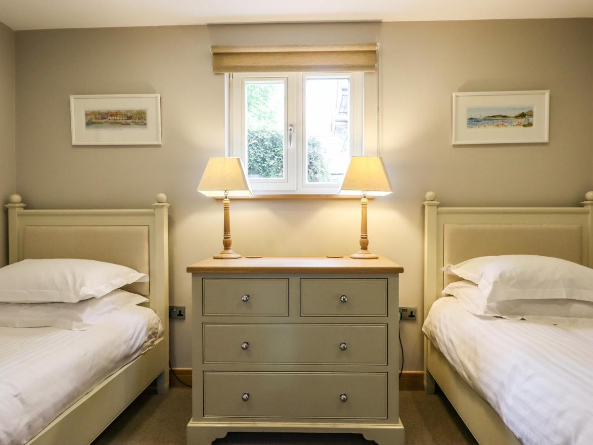 Swandown, 20 Poldon Villa Chard Bagian luar foto