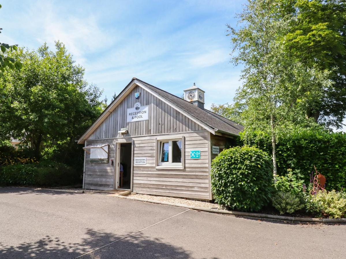Swandown, 20 Poldon Villa Chard Bagian luar foto